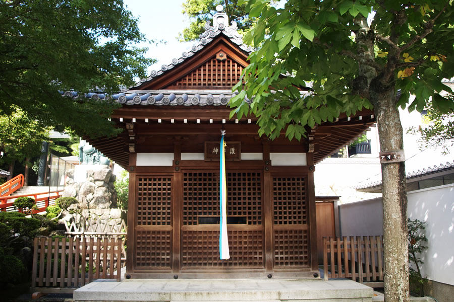 Gogyûshin-dô (Hall of a guardian deity, Gozuten'ô)