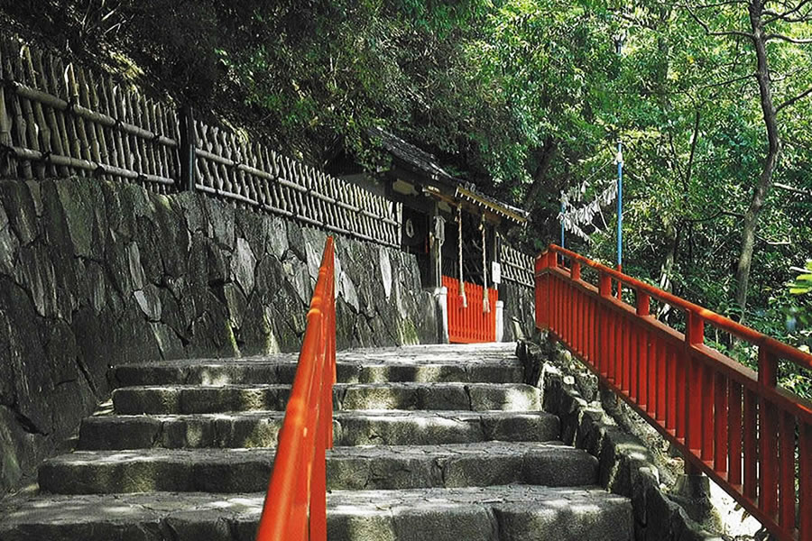 Takara-inari Shrine