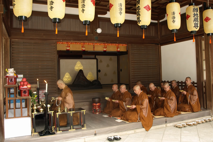 と は 法要 施餓鬼