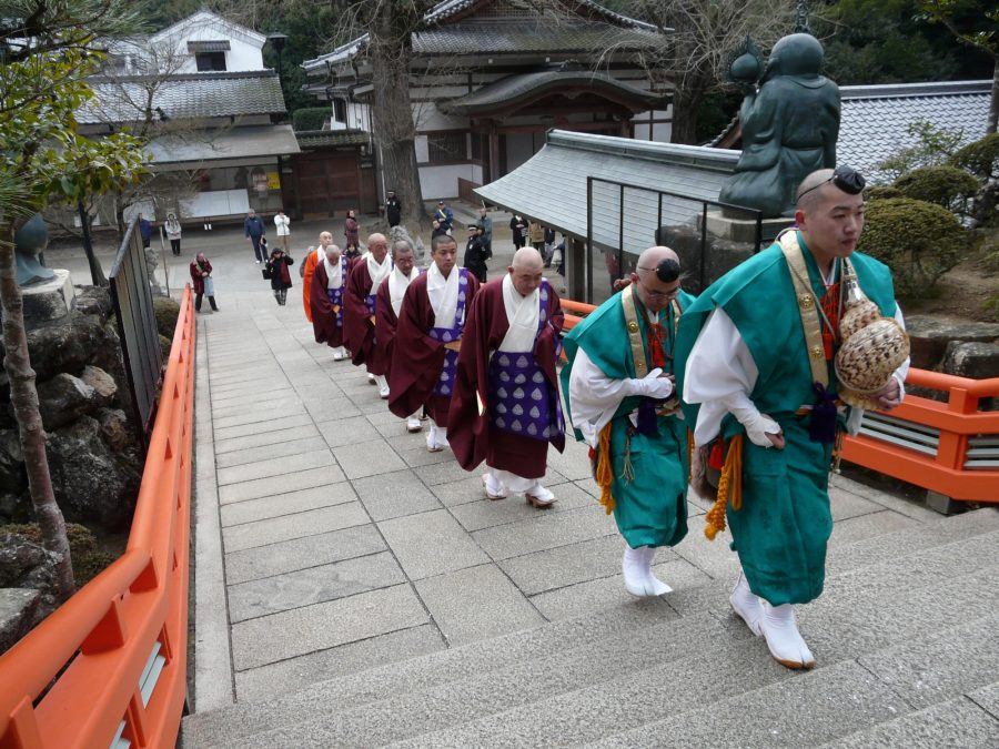 山伏と僧侶方の上堂