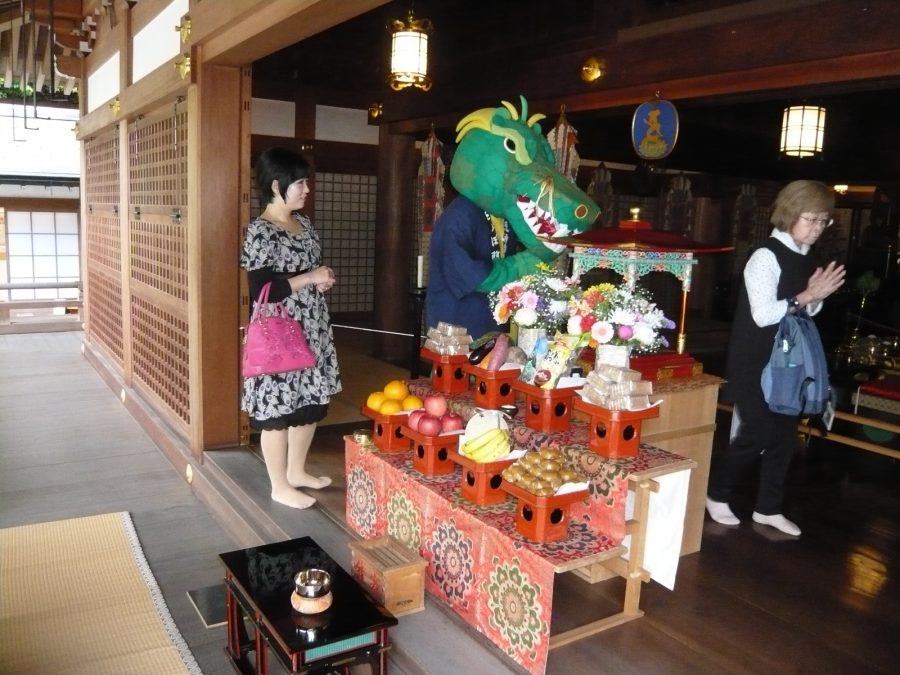 参道のゆるキャラ「さんぽリュウ」