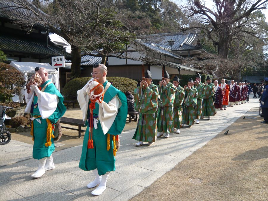 山伏・伶人、僧侶の下堂