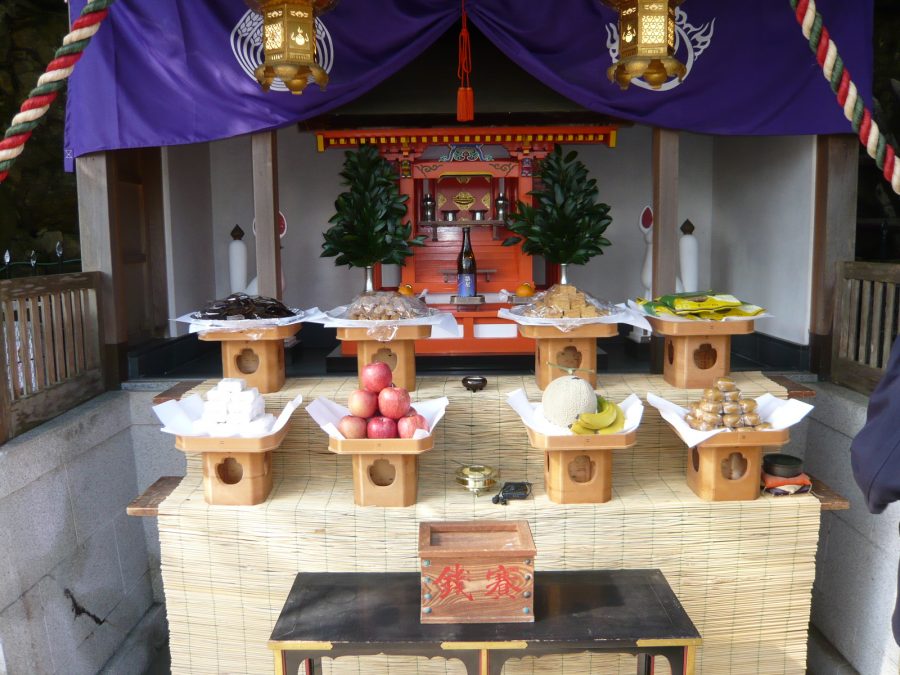 宝稲荷社へのお供え物