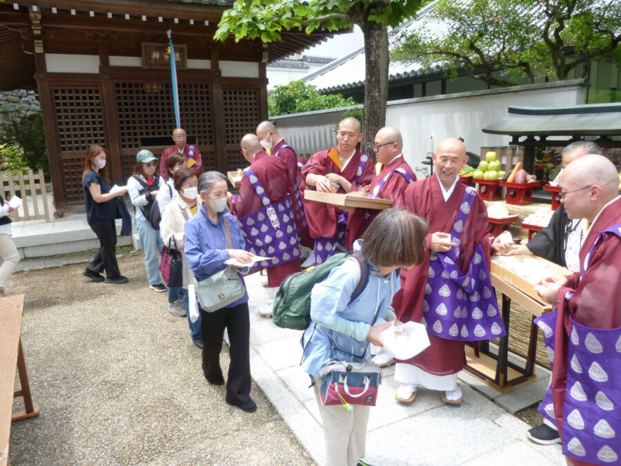 お供物の授与