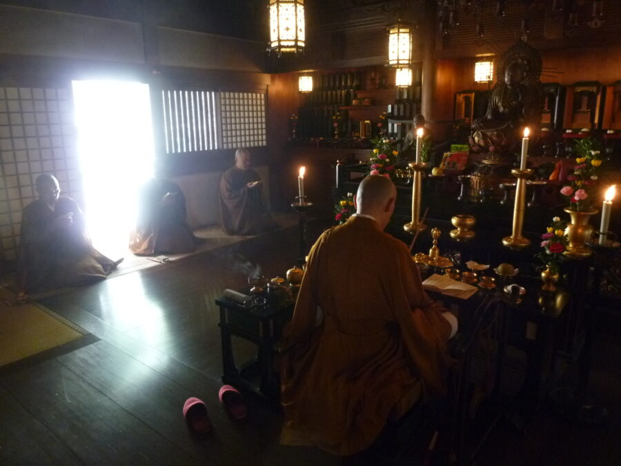 本堂での理趣三昧法要